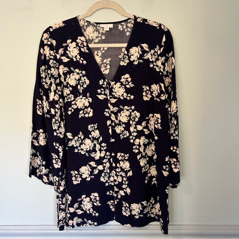 J. Jill Navy Blue & White Floral Button Up V-Neck Long Sleeve Blouse Size Small